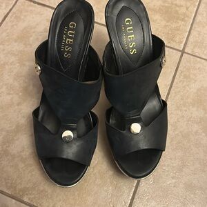Guess wedge shoes size 6 1/2 in black